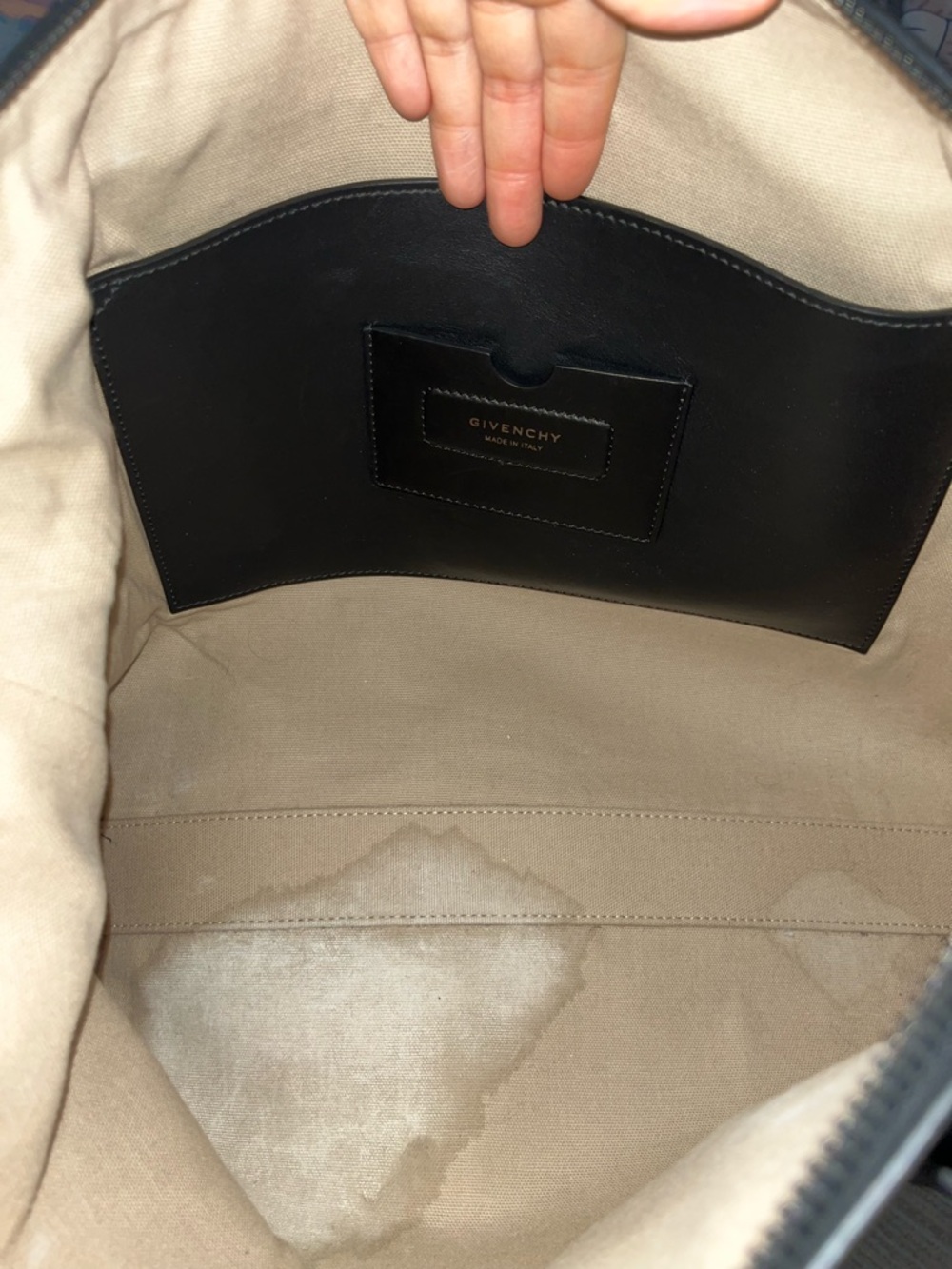 Givenchy Antigona Soft Medium - Picture 11 of 12